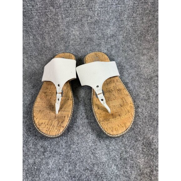 Aerosoles A2 Size 9.5M White Faux Leather T Strap Sandal - Picture 16 of 16